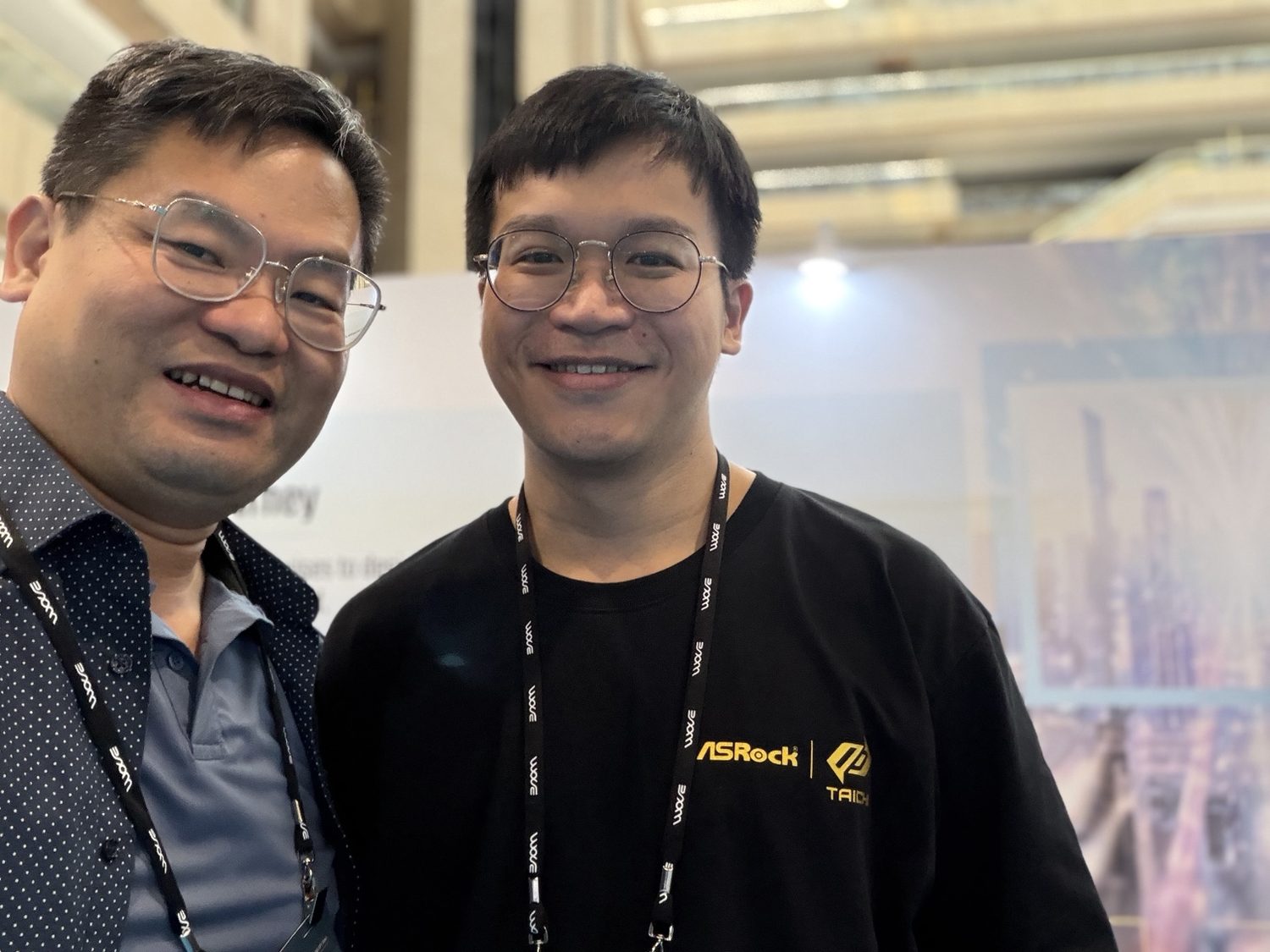 Joel Lin with a hardware ecosystem participant
